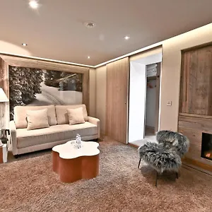 4* Hotel Tsanteleina